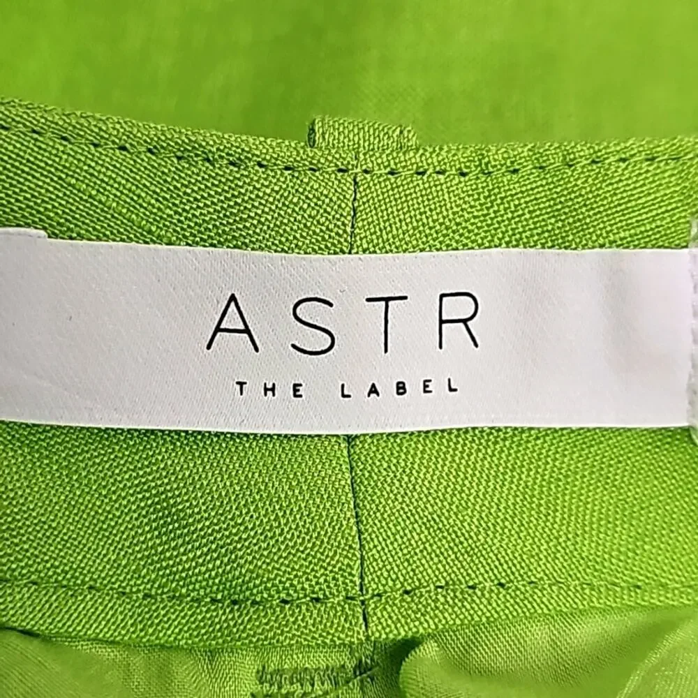 ASTR The Label Amiah Womens Linen/Viscose Fully Lined Lime Green Shorts Size L